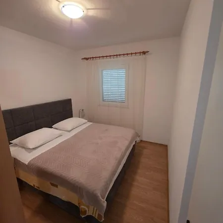 Kiko * Rogoznica (Sibenik-Knin)