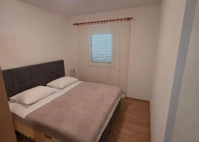 Kiko * Rogoznica (Sibenik-Knin)