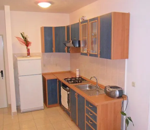 Kiko * Rogoznica (Sibenik-Knin)